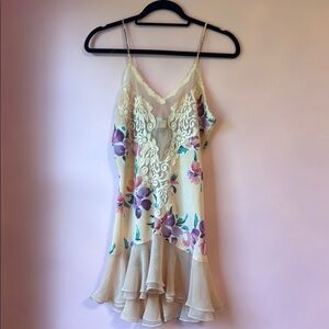 Gold Label Victoria’s Secret nightie size small pink cream